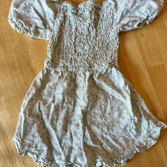 Vince Camuto Kids Light Gray Ruffled Romper - Picture 1 of 8